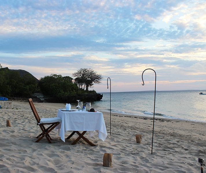 dinner-on-the-beach