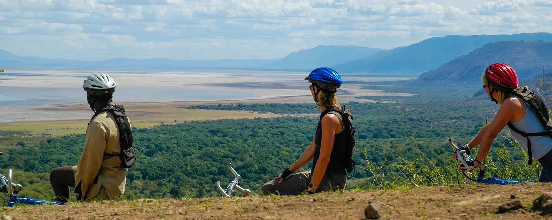 lake-manyara-08-view-over-the-escarpment