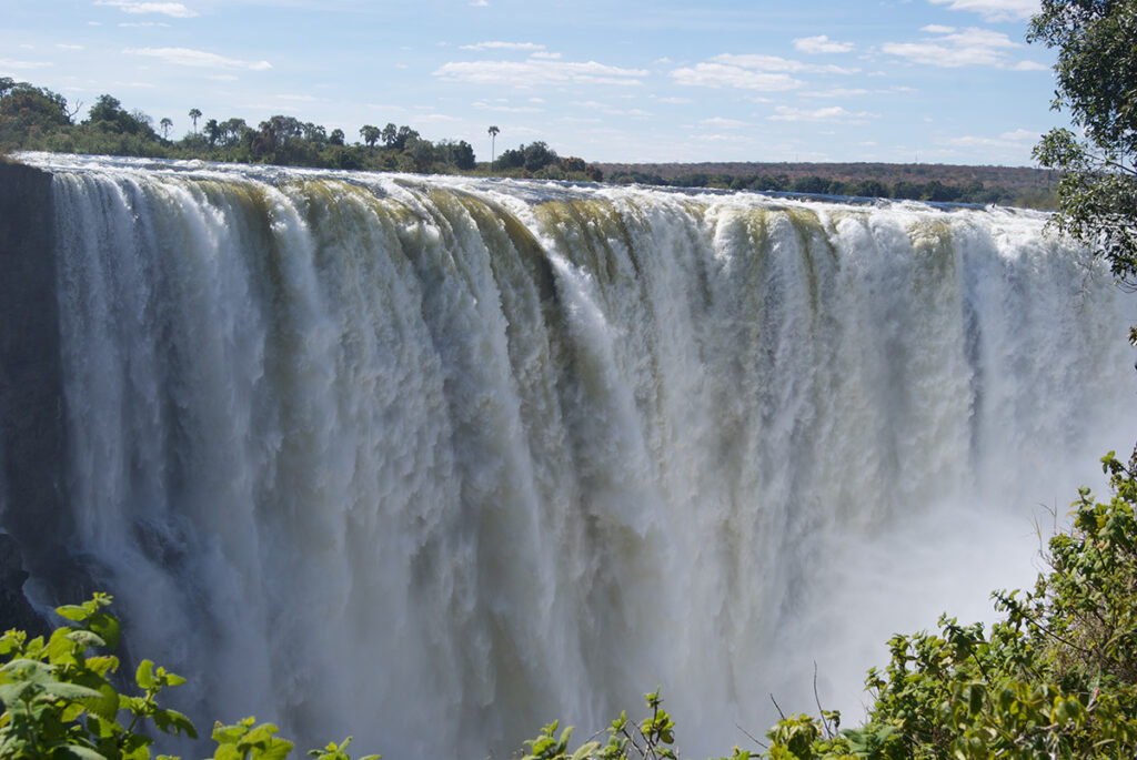 View of Victoria Falls in Zimbabwe | Go2Africa