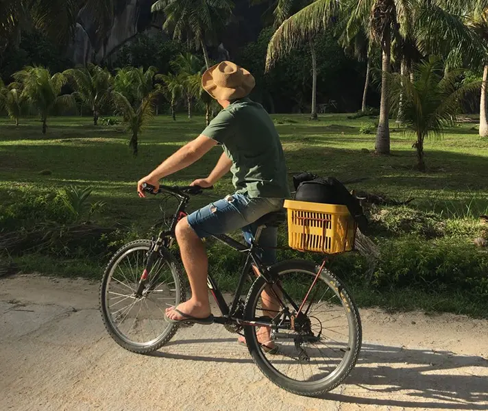 exploring-la-digue-on-bicycles