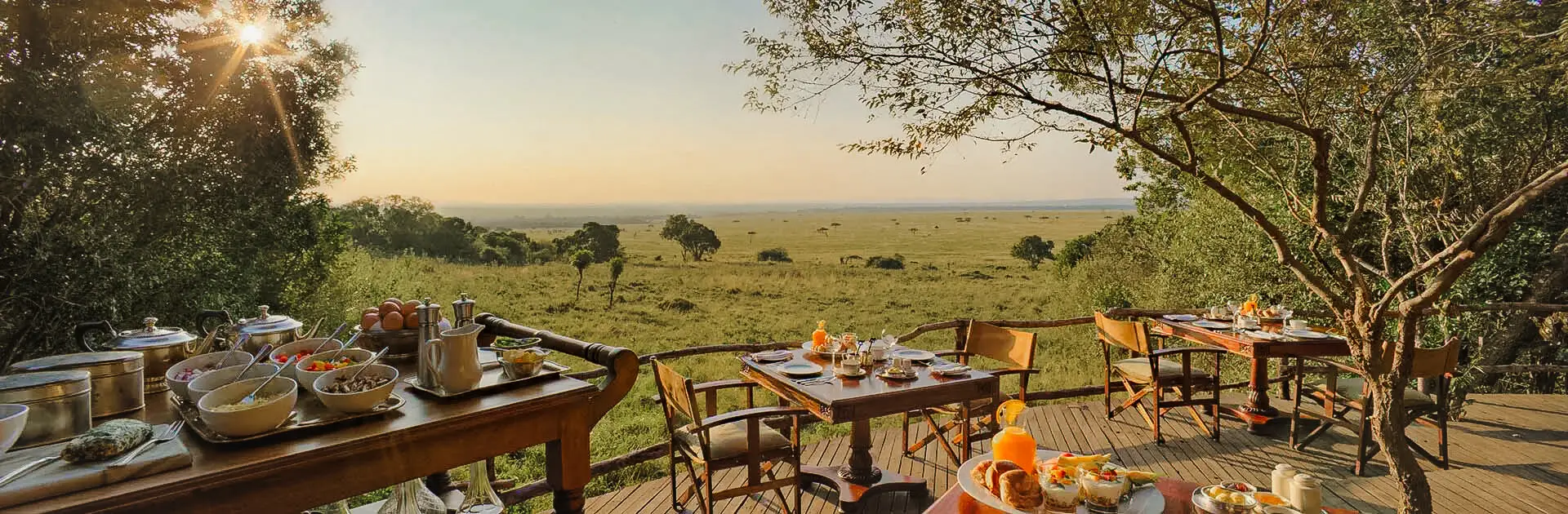 Enjoy gourmet meals from the accommodation deck overlooking the plains in Africa | Go2Africa