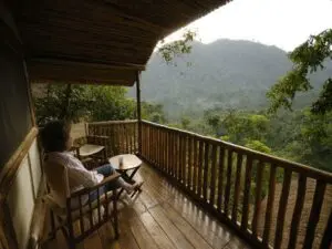Buhoma Lodge ofrece unas vistas realmente hermosas y salvajes, y está cerca de la principal región de trekking de gorilas.