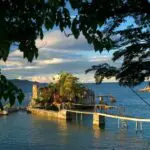 El Mumbo Island Camp está situado en el Parque Nacional del Lago Malaui y todas las tiendas tienen vistas al lago.