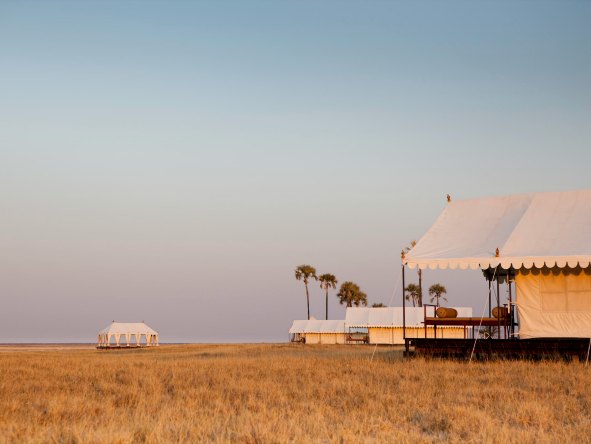 San Camp is located in a private concession bordering the Makgadikgadi Pans and offers a complete Kalahari Desert experience.