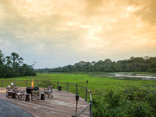 As evening falls at Lango, sit back in a comfortable chair & swop jungle stories around the campfire.
