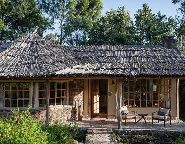 11-mount-gahinga-lodge-standard-room-ah1i3036-2