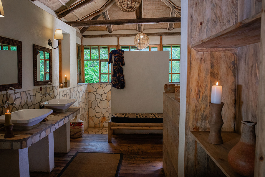 12-bwindi-lodge-deluxe-room-bathroom