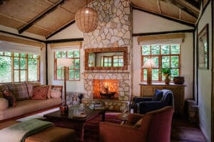13-bwindi-lodge-deluxe-roomah1i5337-hdr