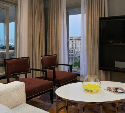 1304-presidential-suite-lounge1