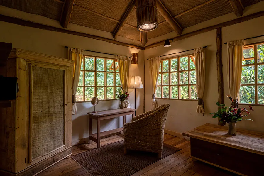 15-bwindi-lodge-changing-room-4-04