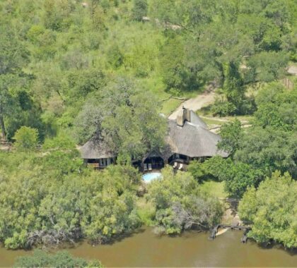 Ideal for personalized & independent stay in Victoria Falls, Chuma House overlooks the Zambezi River.