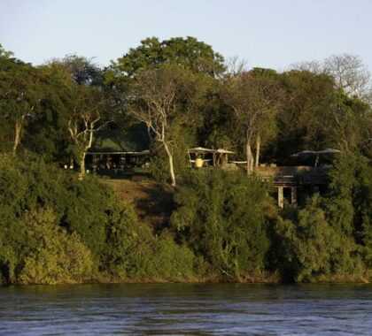 The River Club is located right at a bend of the Zambezi River
