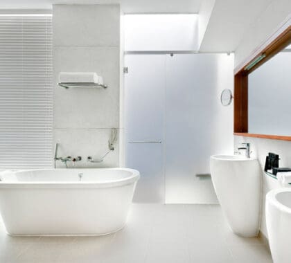 The modern, clean-lined bathrooms at Melia are light, airy & spacious.
