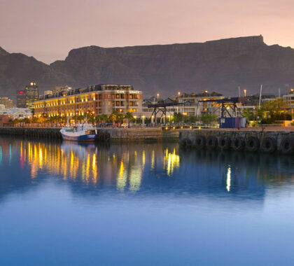 With its dramatic Table Mountain backdrop, The Cape Grace sits at the heart of the V&A Waterfront.