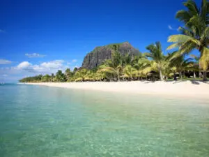 LUX* Le Morne has prime position on the island's tranquil Le Morne Penninsula.
