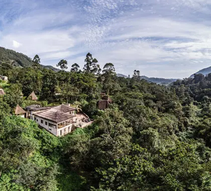 3-bwindi-lodge-paranoma-view-sinamatella-uganda-bwindi-pano-2