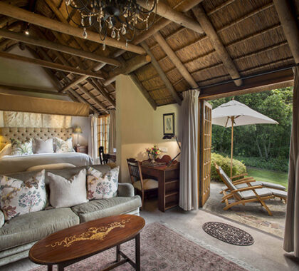 The Garden suites are classic and cosy thatched roofed is set along the winding paths of the lodges fragrant country gardens.