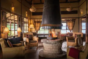 Acogedor salón del Virunga Lodge 