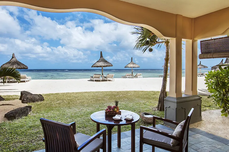 4_shanti-maurice-resort_-spa_junior-suite-beachfront_02