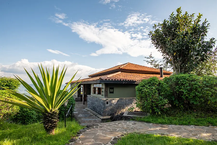 8-virunga-lodge-map-room-gvw-dsc_1741-hdr