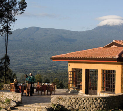 Sabyinyo Silverback Lodge enjoys a spectacular location, with breath-taking mountain views.