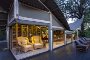 La amplia y espaciosa tienda-salón del Abu Camp es el lugar perfecto para relajarse.