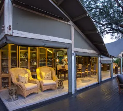 La amplia y espaciosa tienda-salón del Abu Camp es el lugar perfecto para relajarse.