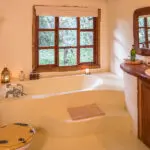 Baños en suite en Acacia Mara Bush House.