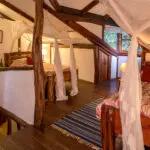 Dormitorio abuhardillado que los niños adorarán.