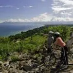 El ciclismo de montaña alrededor del lago Malawi añade un toque emocionante a las tradicionales vacaciones en la playa.