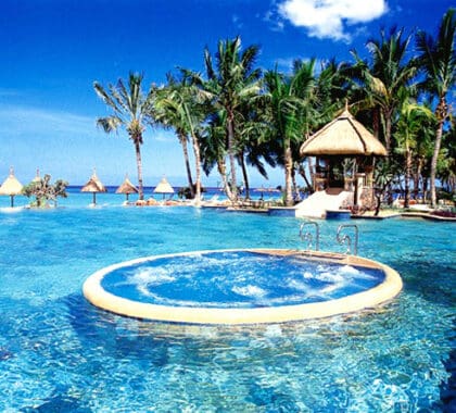 Muchos de nuestros resorts de playa cuentan con fabulosas piscinas, ideales para los niños.