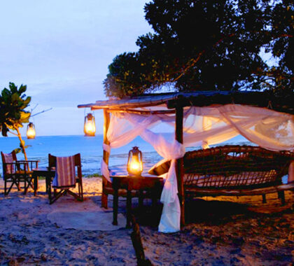 There's plenty of opportunity for ocean-edge romance on an African beach holiday.