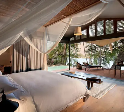 Interior del dormitorio del Thorntree River Lodge.