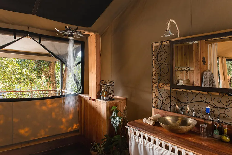alex-walker-serian-the-original-bathroom-interior