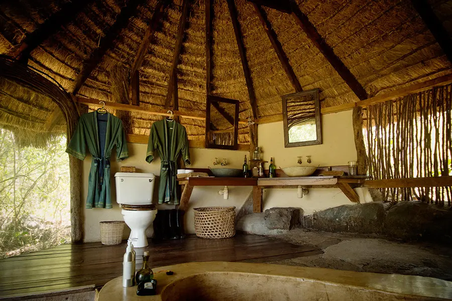 alex-walker-serian-the-original-tent-bathroom
