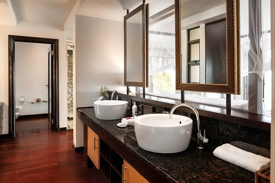 anantara_bazaruto_island_resort_guest_room_deluxe_sea_view_pool_villa_bathroom