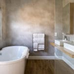 Cuarto de baño ejecutivo.