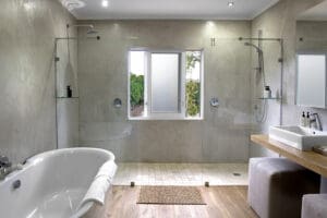 Cuarto de baño en suite.