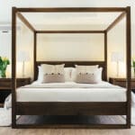 Dormitorio en la cabaña del río.