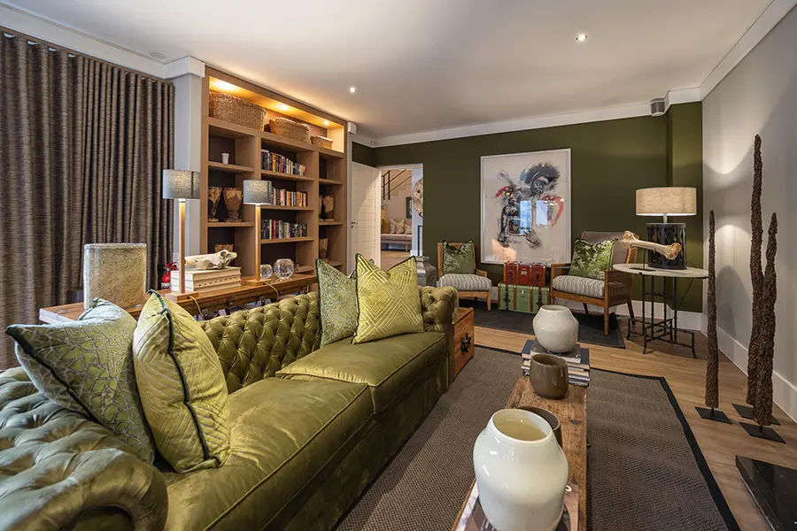 L'invitante bar e l'area lounge.