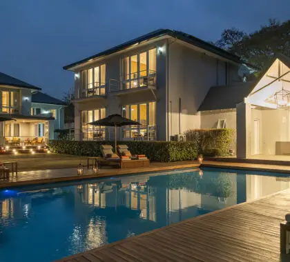 atholplace-hotel-e-piscina-a-notte-banner-2