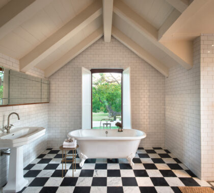 Luxurious en-suite marble bathrooms.