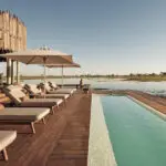 La piscina y el mirador.