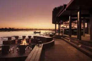 Una noche en casa de Baines.