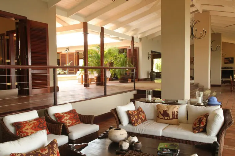 Mingle with other guests in the lounge.