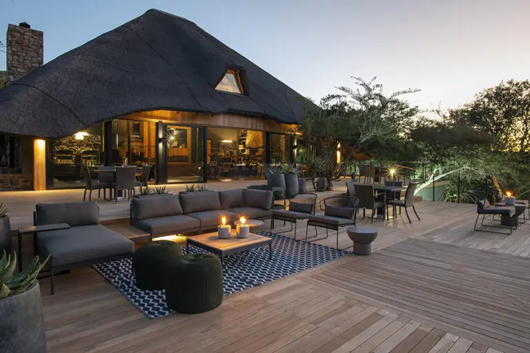 Bayethe Tented Lodge after sunset.