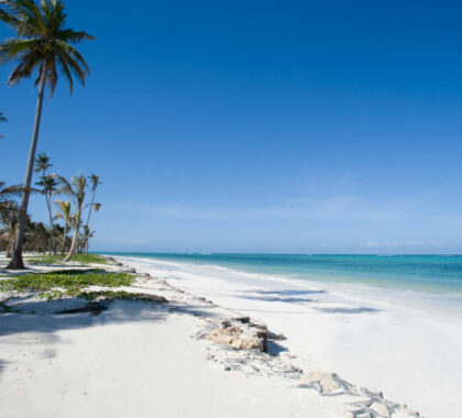 The beach in front of the resort was named as one of the top 30 island beaches in the world by Conde Nast Traveller.