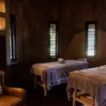 Delicie-se com uma massagem no spa.