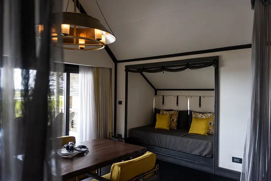 belmond-eagle-island-lodge-okavango-delta-botswana-tented-room-day-bed
