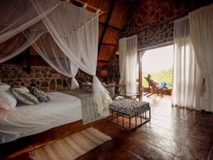 Los recién casados deberían reservar la Suite Ntwane, cuyas puertas dan a una terraza privada con vistas espectaculares.